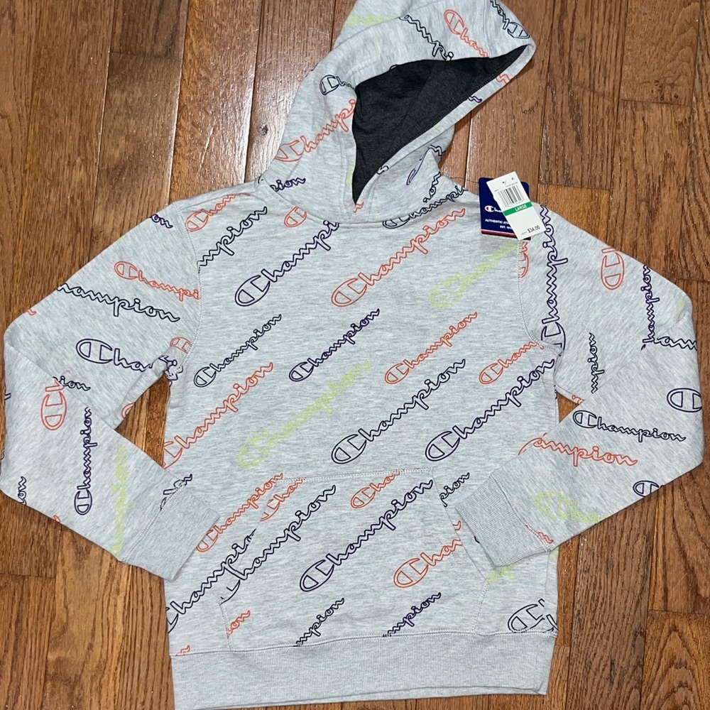 NWT Champion sweatshirt unisex size large